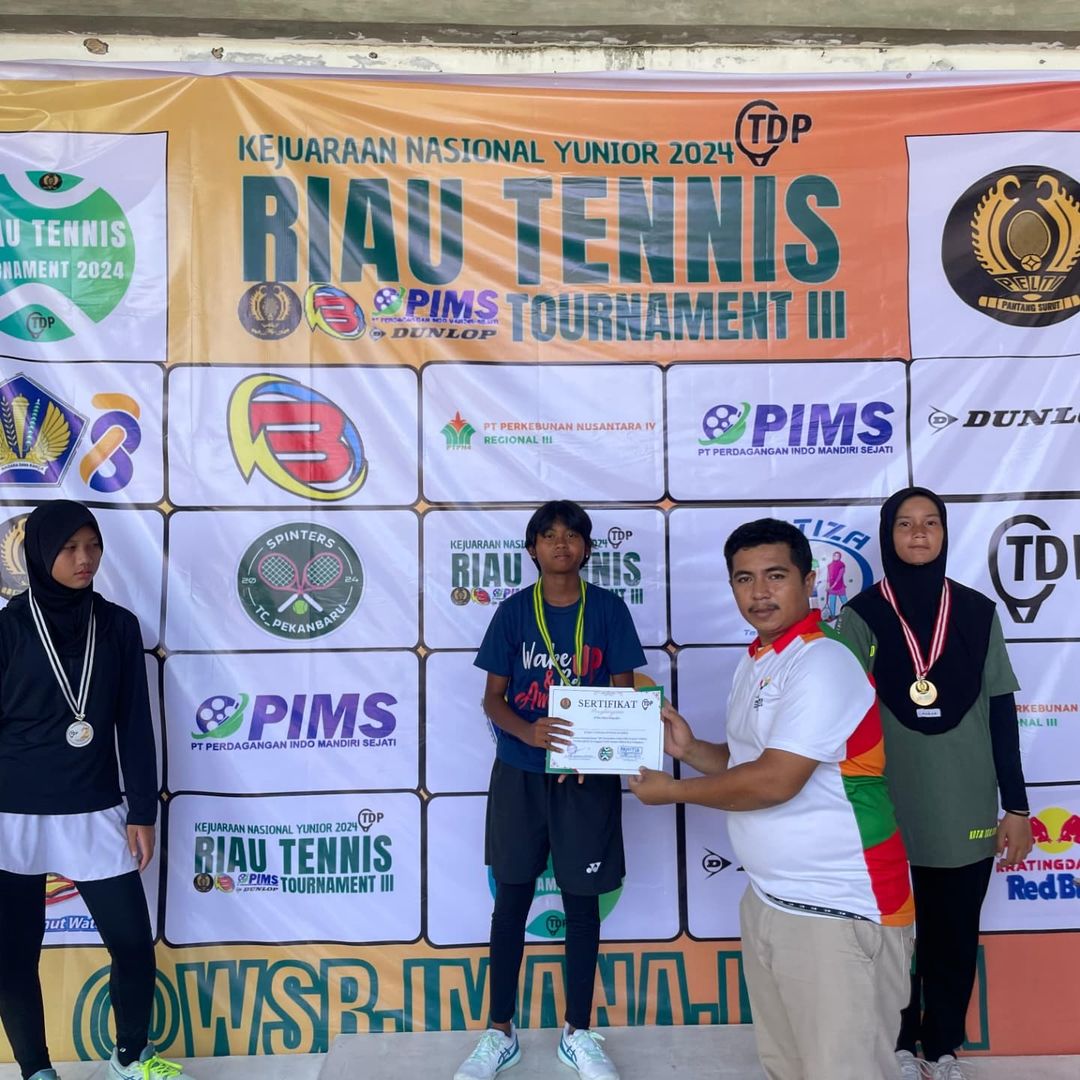 KENZA DAFILIA, KEMBALI MENDAPATKAN MEDALI EMAS, KEJURNAS TENIS LAPANGAN OPEN DIPEKANBARU