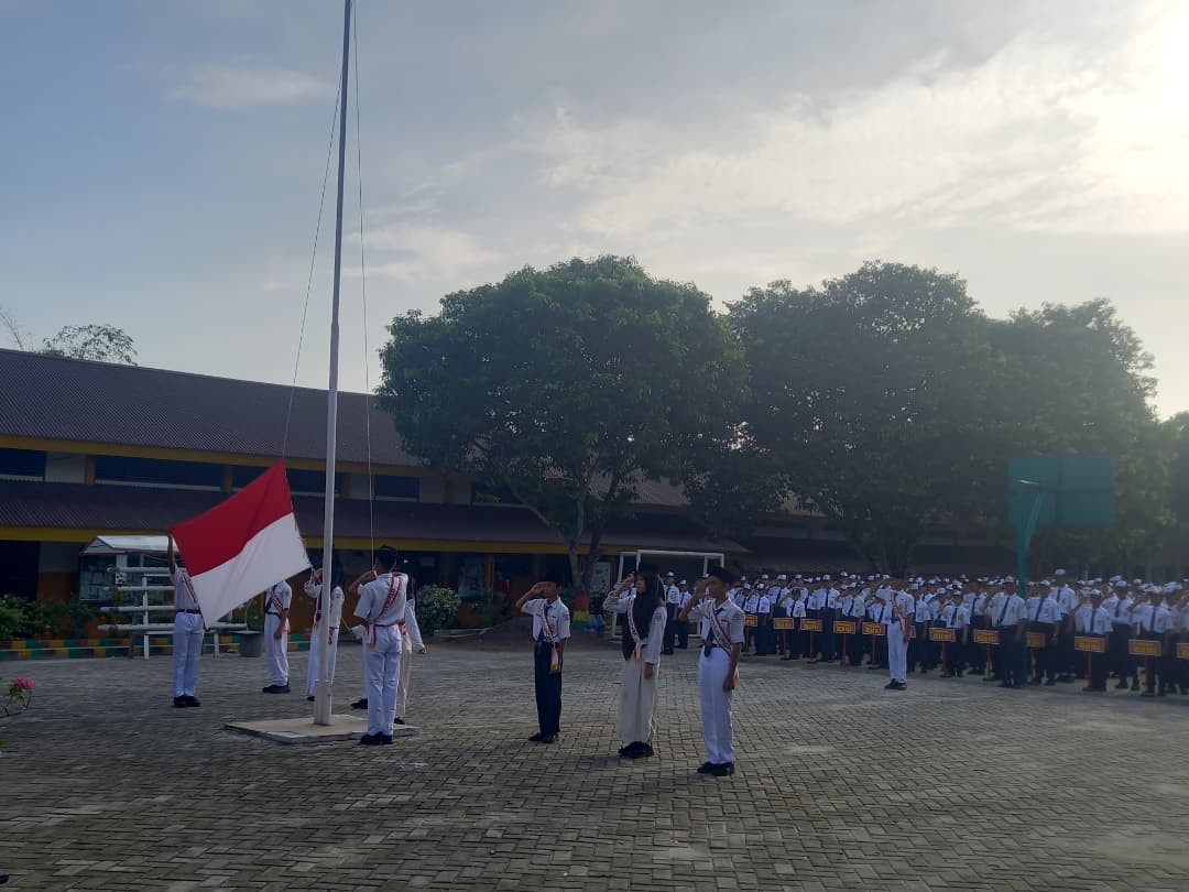 UPACARA BENDERA DALAM RANGKA MEMPERINGATI HARI PAHLAWAN 10 NOVEMBER